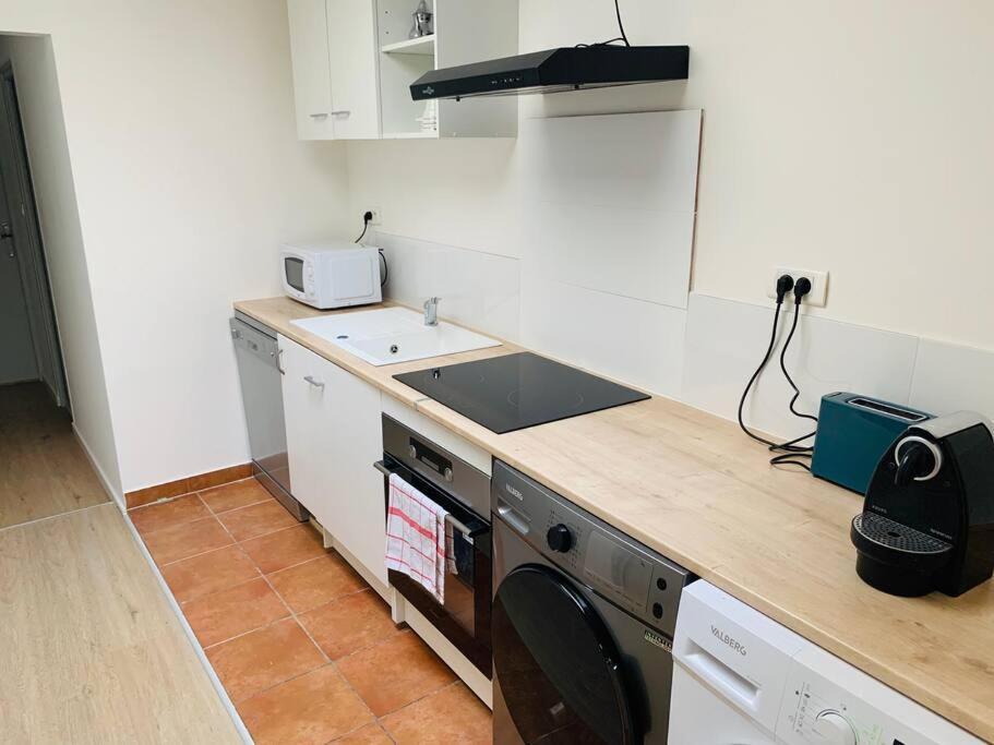 Appartement T3, Au Coeur De Montpellier, Wifi Et Climatisation Exterior foto